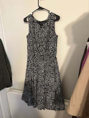 Alfani Sleeveless Black and White Lace Print Fit and Flare Midi Dress Size 14
